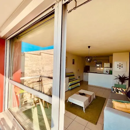 Charming T2 With Open Views, Heart Of Chartrons Apartment