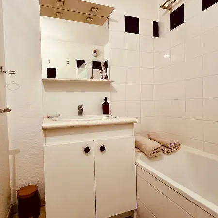 Charming T2 With Open Views, Heart Of Chartrons * Bordeaux