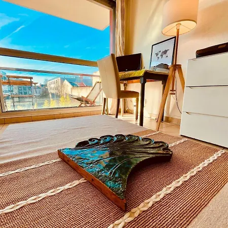 Charming T2 With Open Views, Heart Of Chartrons *