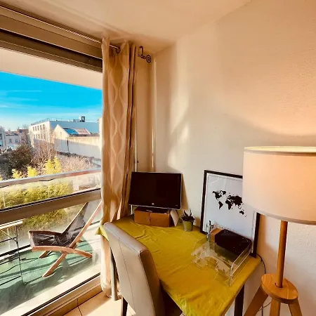 Charming T2 With Open Views, Heart Of Chartrons Bordeaux