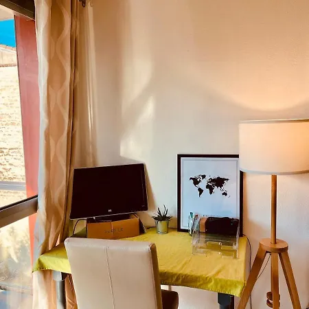 Charming T2 With Open Views, Heart Of Chartrons * Bordeaux