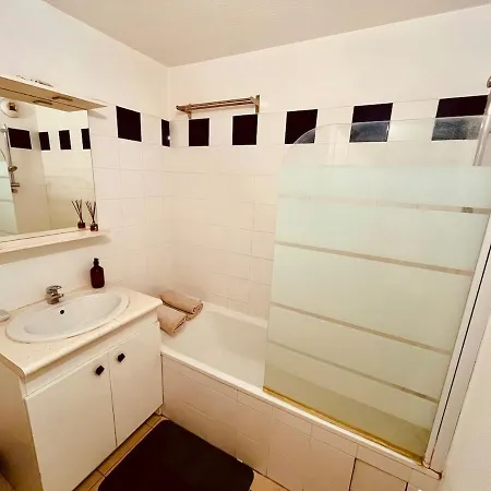 Daire Charming T2 With Open Views, Heart Of Chartrons